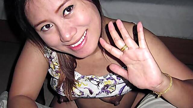 Asian amateur mommy gives wild POV handies with big naturals and sexy Thai accents