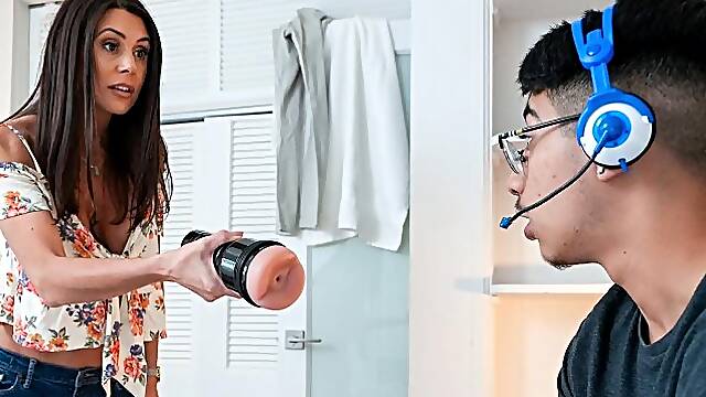 Stepmother found my Anal Masturbator