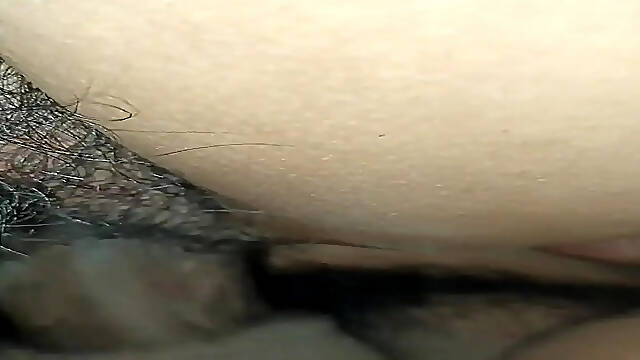Close up hairy pussy fucked by Pinay girlfriend