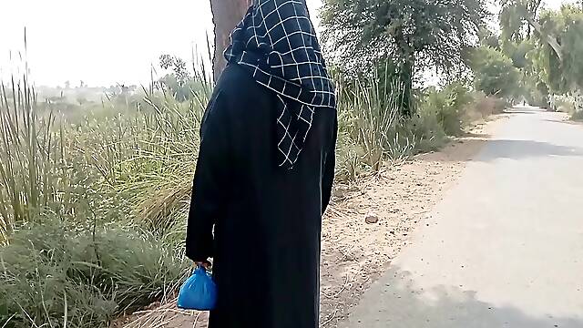 Muslim Hijab College Girl Ko Ghar Pa Lay Aya Aur Dhoky Se Chod Dala