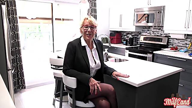 Bianca, wicked and luscious older Part 1