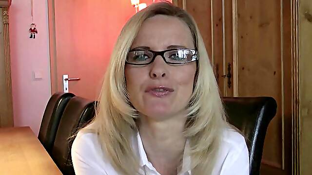 Impure talk with your secretary Tina