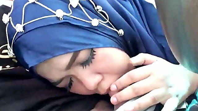 Muslim hijab blowjob