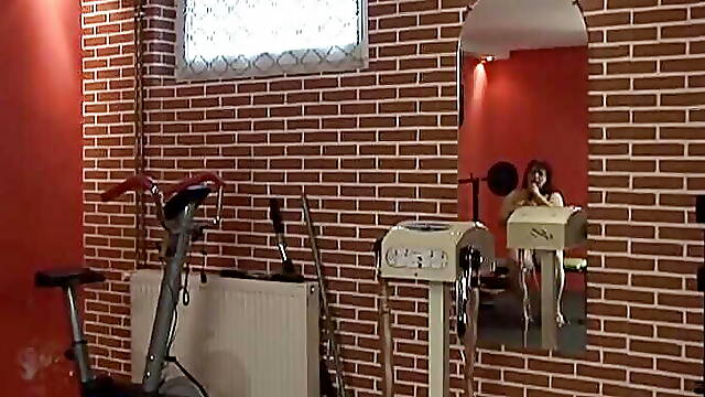 BBW German bitch fucked hard in the gym