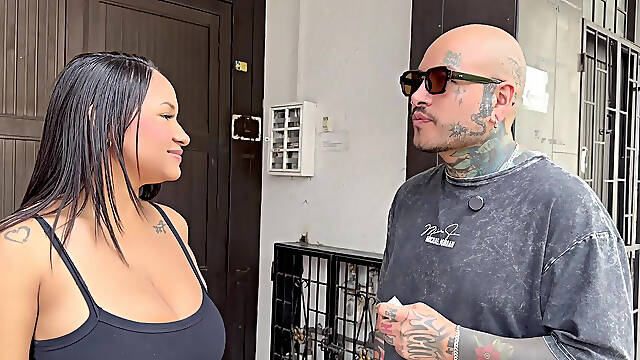 I find out that my influencer boyfriend seduces girls on the street and fucks them in my bed, we end up having threesomes