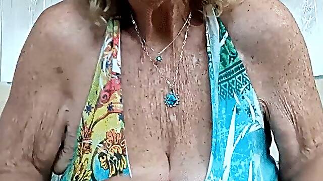 Hot Boobs